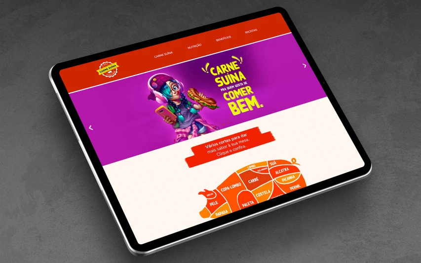 Hotsite da campanha exibido em tablet, com o mapa dos cortes de carne suína e a área de receitas.